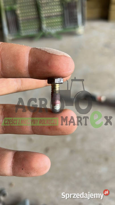 19M8625 ŚRUBA KOSY M6x18 JD sprzedam