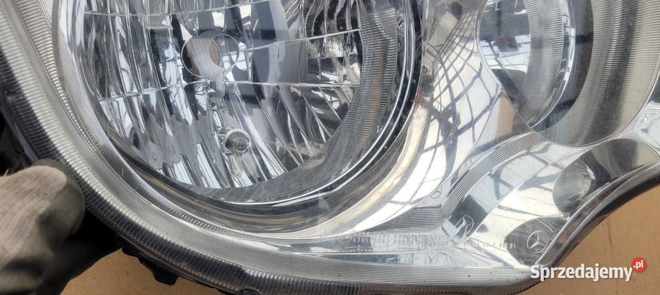 LAMPA PRAWA REFLEKTOR MERCEDES ACTROS MP4