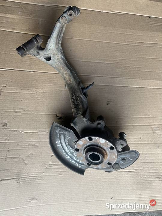 Zwrotnica lewy przód Passat b5 fl 19tdi 130 Bydgoszcz