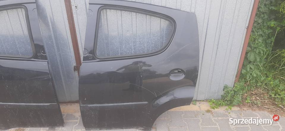 Drzwi tylne lewe peugeot 107 1cm3 Zelów