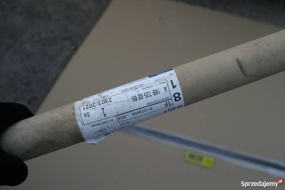 MERCEDES A KLASA W169 LISTWA ZGARNIAJĄCA PRAWY Bieleń