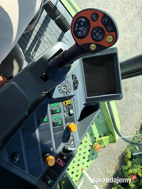 Kombajn zbożowy Claas Lexion 560 heder V750 prod Nowa Ruda