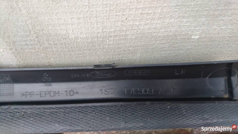 1S7117E909A listwa zderzaka mondeo mk3 lewa Rok produkcji 2004