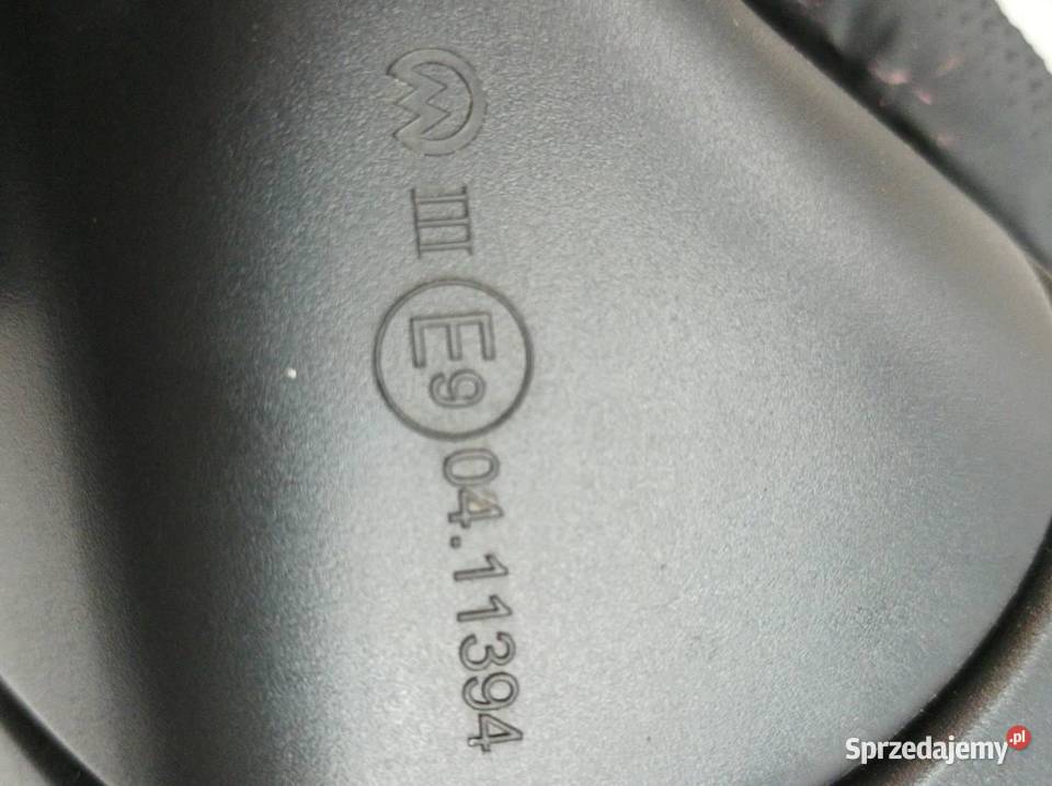 LUSTERKO PRAWE 10PIN LF3P LIFT 0411394 Skoda
