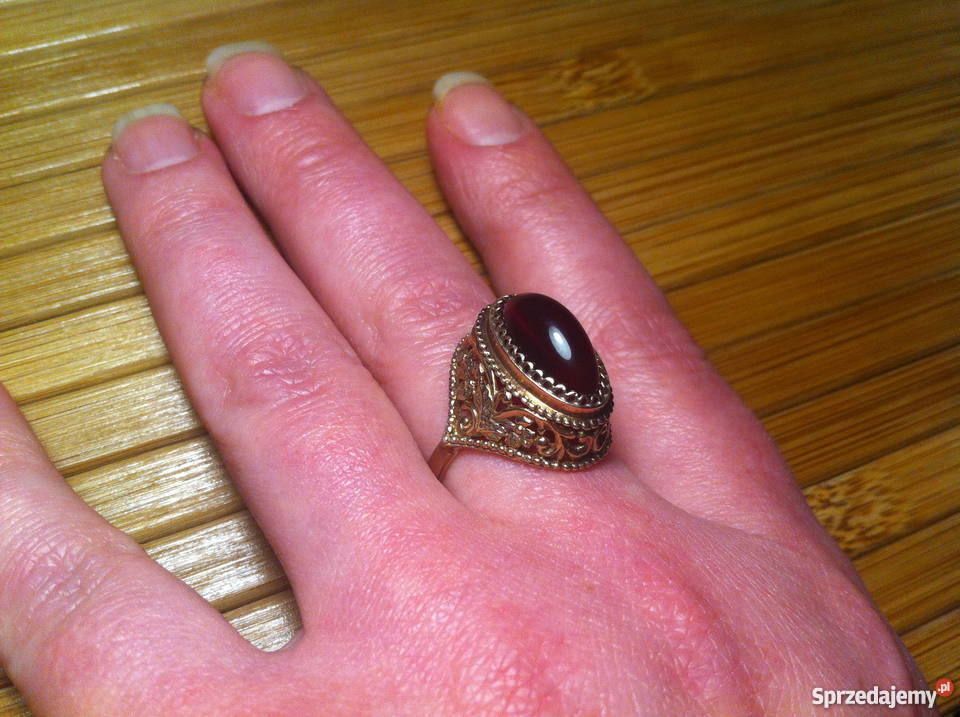 Pozłacany srebrny pierścionek z rubinem srebrne