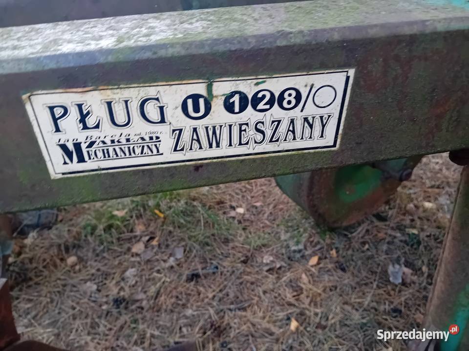 Pługi 4 na wysokiej słupicy odkładnie 40 nieuszkodzony Pługi Ryki