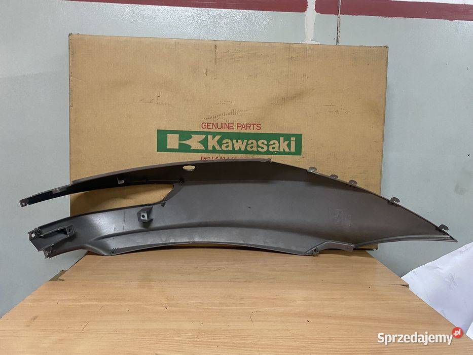 Bok Boczek Owiewka Lewa Piaggio MP3 300 IE Poznań
