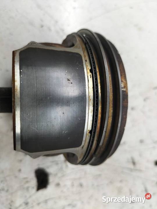 TŁOK KORBOWÓD 076182 14 TSI Audi A3 II 20032013