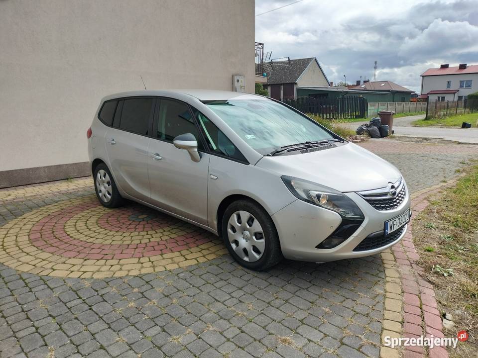 Opel Zafira Tourer 20 d 2013 180 1985cm3 Zafira Radom