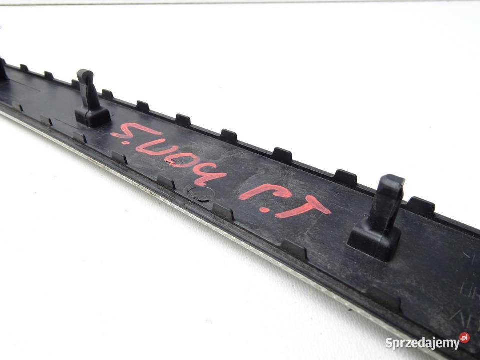 LISTWA DRZWI PRAWY TYŁ PRAWA TYLNA 8K0867420 sprzedam