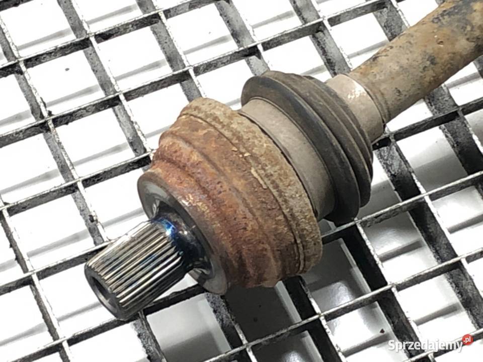 PÓŁOŚ TYŁ PRAWA VW GOLF VII 20 150 Kombi PRZEGUB osobowe Półosie