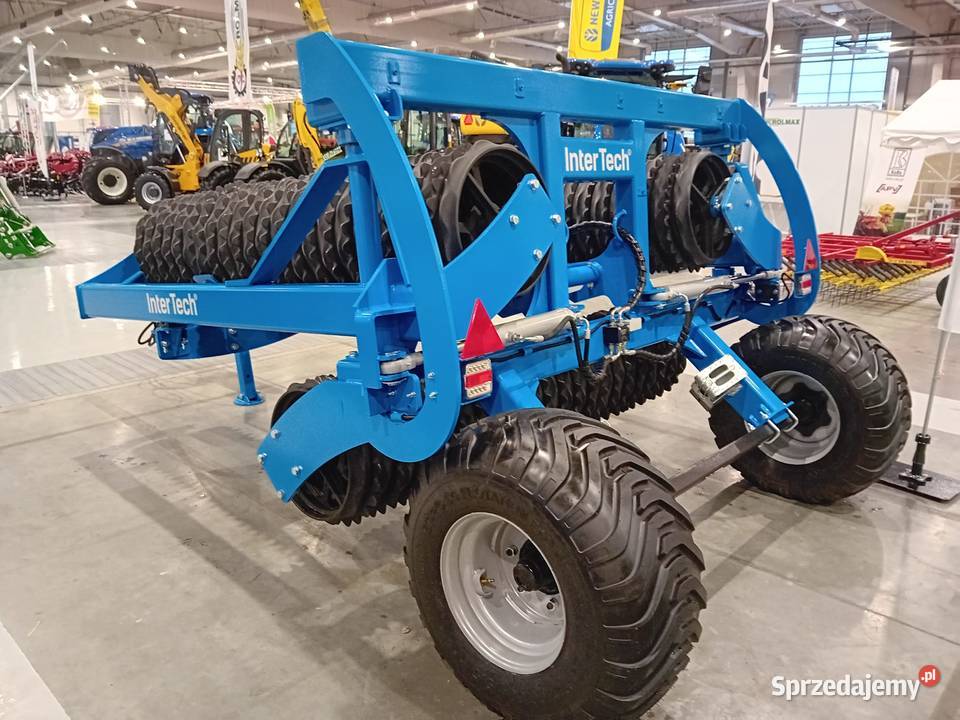 Wał posiewny ciągany na kołach InterTech nieuszkodzony