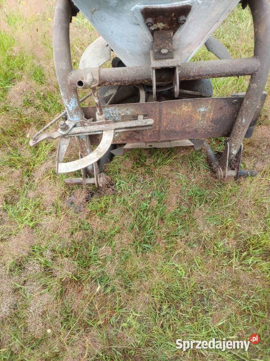 Rozsiewacz nawozu lej ocynkowany Nowa Karczma sprzedam