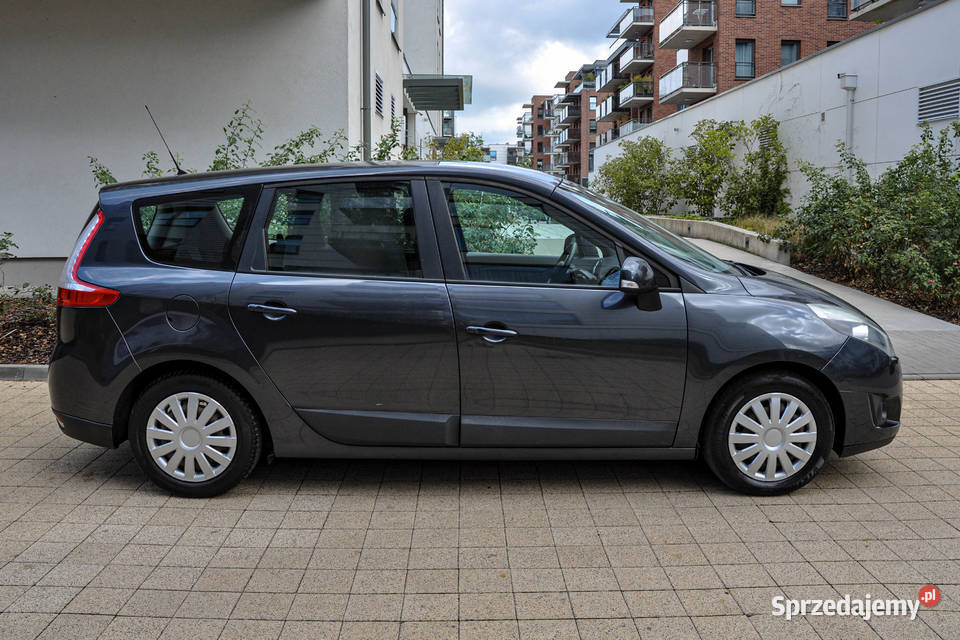 Renault Scenic Bezwypadkowy 7osobowy Rok produkcji 2009 sprzedam