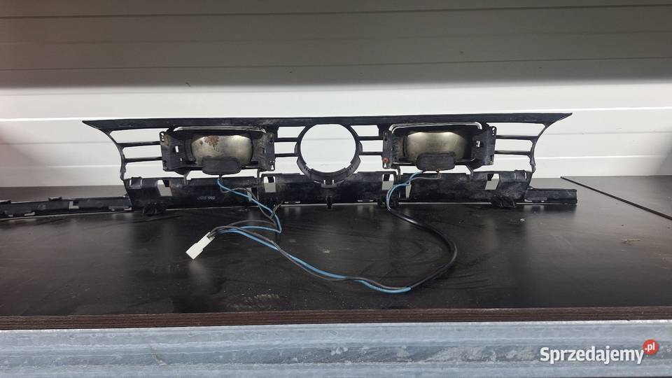 Grill przedni Votex z halogenami VW Golf MK3 wielkopolskie Strykowo sprzedam