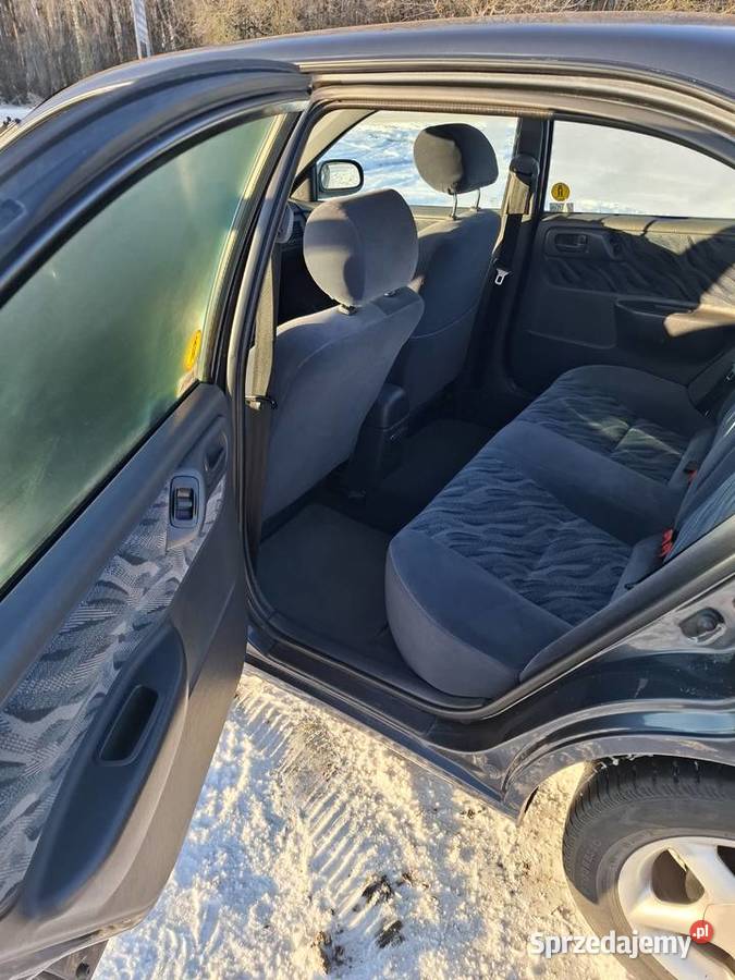 Toyota Carina Salon Polska Bezwypadkowy welurowa tapicerka kujawsko-pomorskie Grudziądz