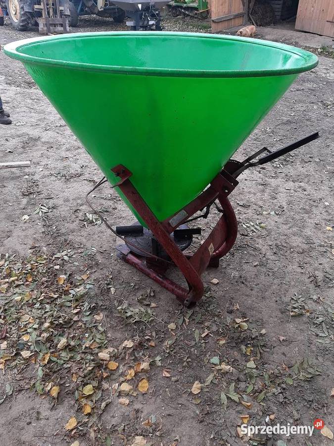 Rozsiewacz do nawozów nieuszkodzony Zielenice