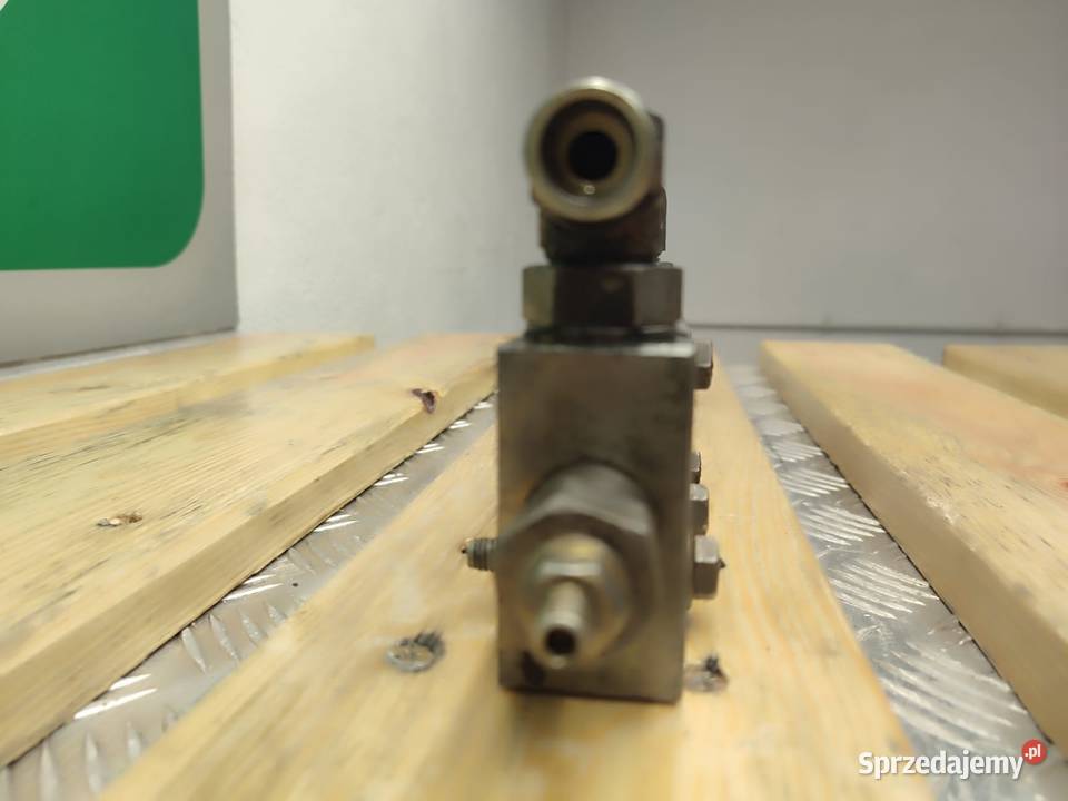 Zamek 08442603323501B siłownika hydraulicznego wielkopolskie Wilkowo