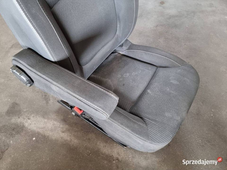 FOTEL PRZEDNI RENAULT TRAFIC III Lipno