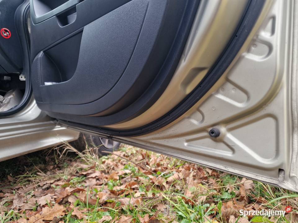 Błotnik Lancer 07 złoty S18 prawy Jastrzębie-Zdrój