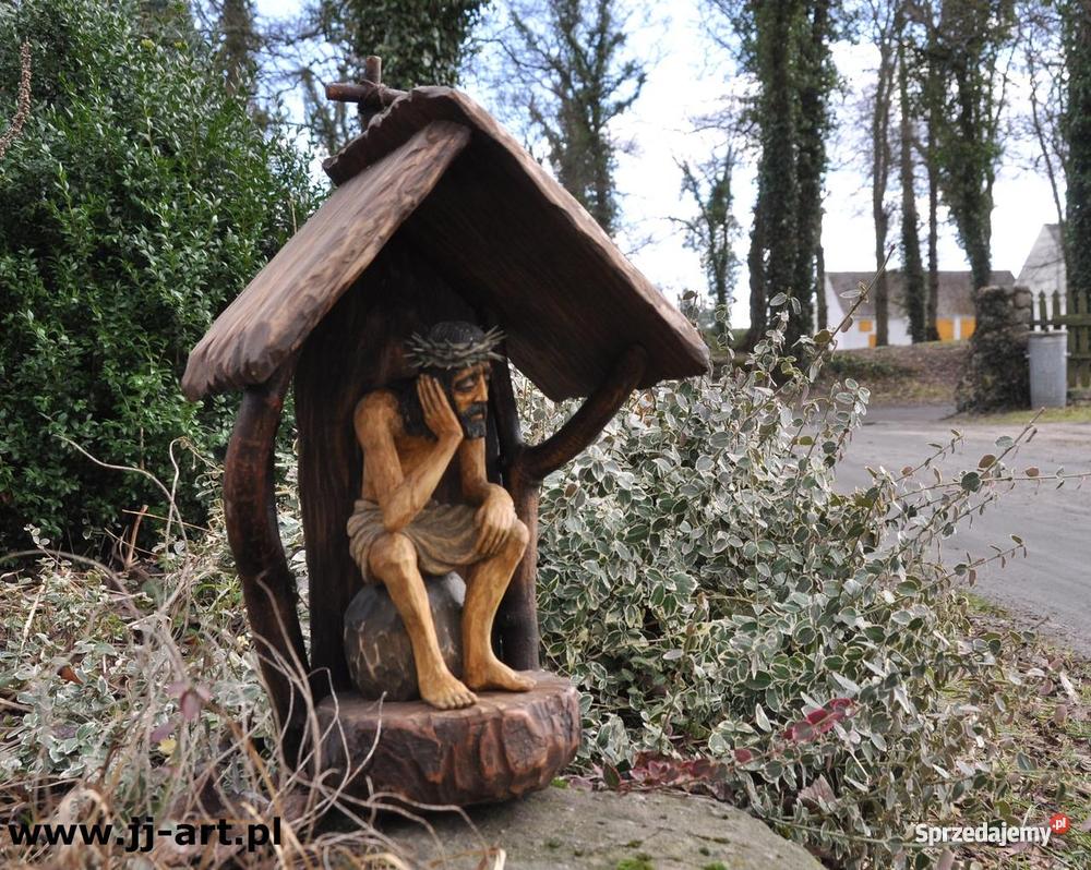 Kapliczka Chrystus Frasobliwy Rzeźba w drewnie Goleniów