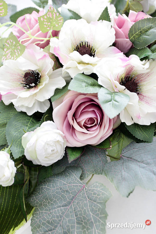 Jasny Stroik na grób cmentarz nagrobny róże Świdnica