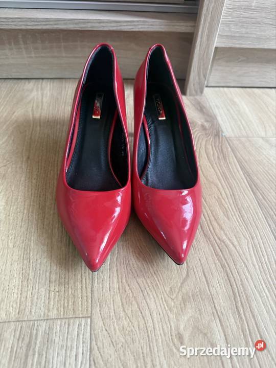 Sprzedam suknie z butami na studniówkę