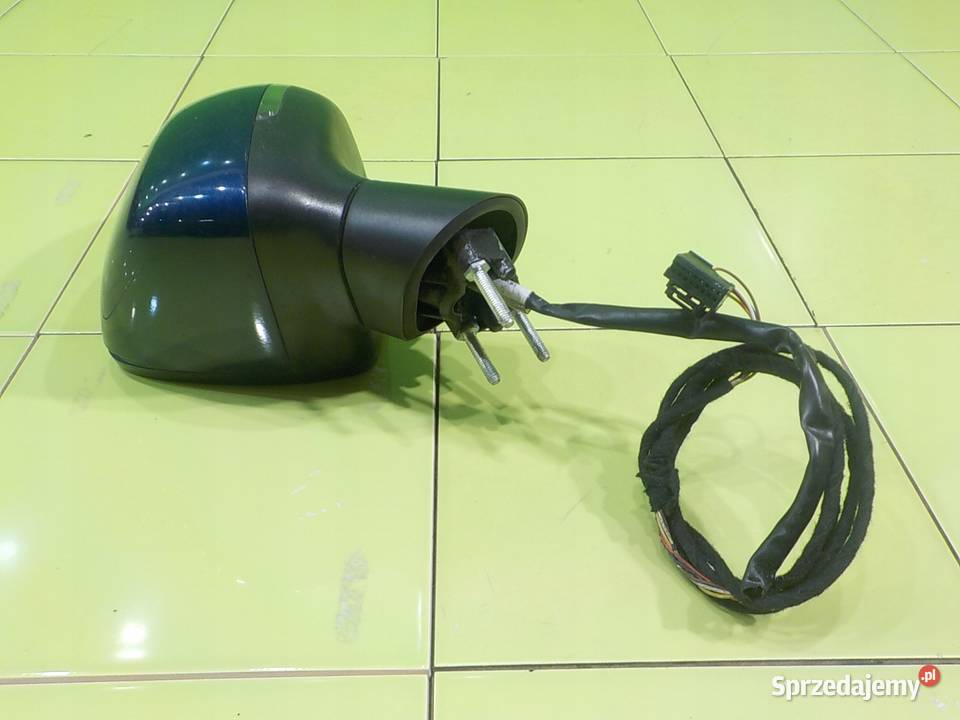 AUDI A1 8X 12 TFSI 11r 3D lusterko lewe 021120 Suków