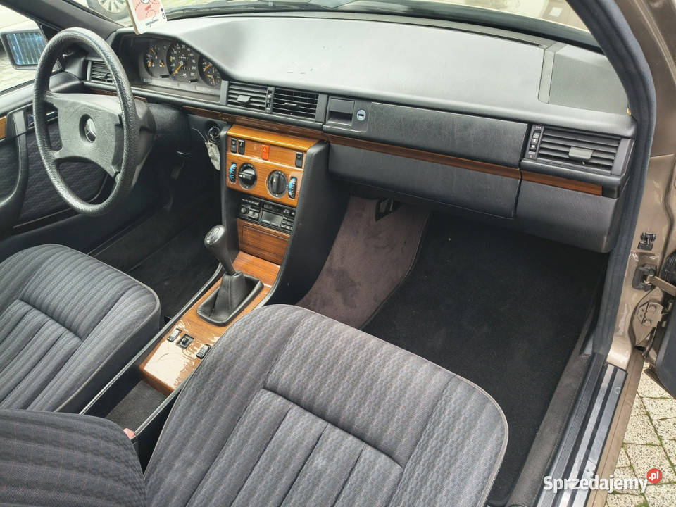 Mercedes W124 20i 118 E200 Stan kolekcjonerski lakier metallic W124 śląskie Mysłowice