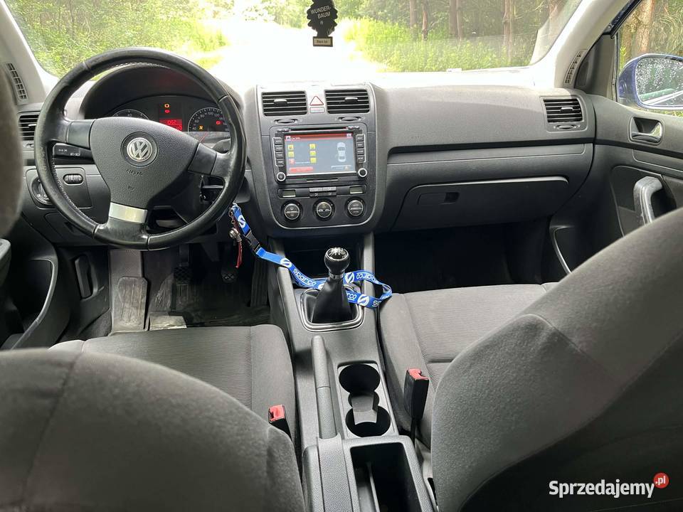 GOLF V HATCHBACK 14 FSI 273 Rok produkcji 2004