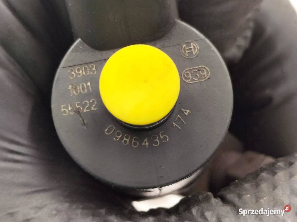 WTRYSKIWACZ 0986435174 15 CRDI Hyundai Getz I