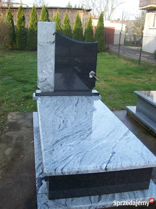 Nagrobki piwnice Brzeziny