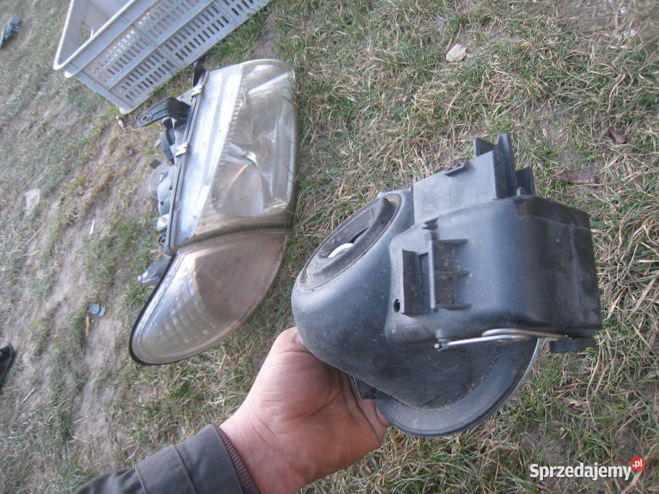 Klapka wlewu paliwa Ford Focus c 03