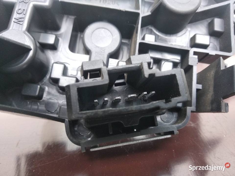 Peugeot 307 LIFT FL hatchback wkład oprawka osobowe Lampy tylne Sieradz
