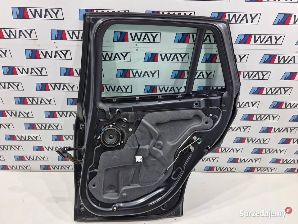 BMW X1 F48 DRZWI PRAWY TYŁ TYLNE PRAWE B39 osobowe Drzwi Motoryzacja