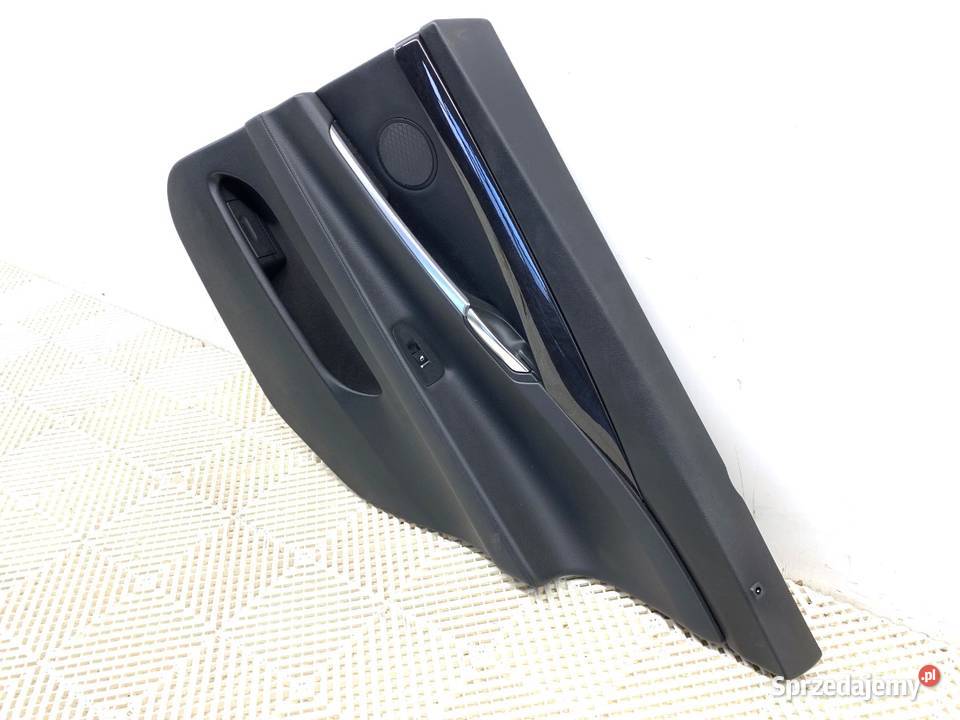 BOCZEK DRZWI PRAWY TYŁ BMW F07 Hatchback 0917 osobowe Tapicerki samochodowe