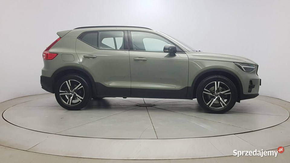 Volvo XC 40 B3 Plus Dark Z polskiego salonu nawigacja Warszawa