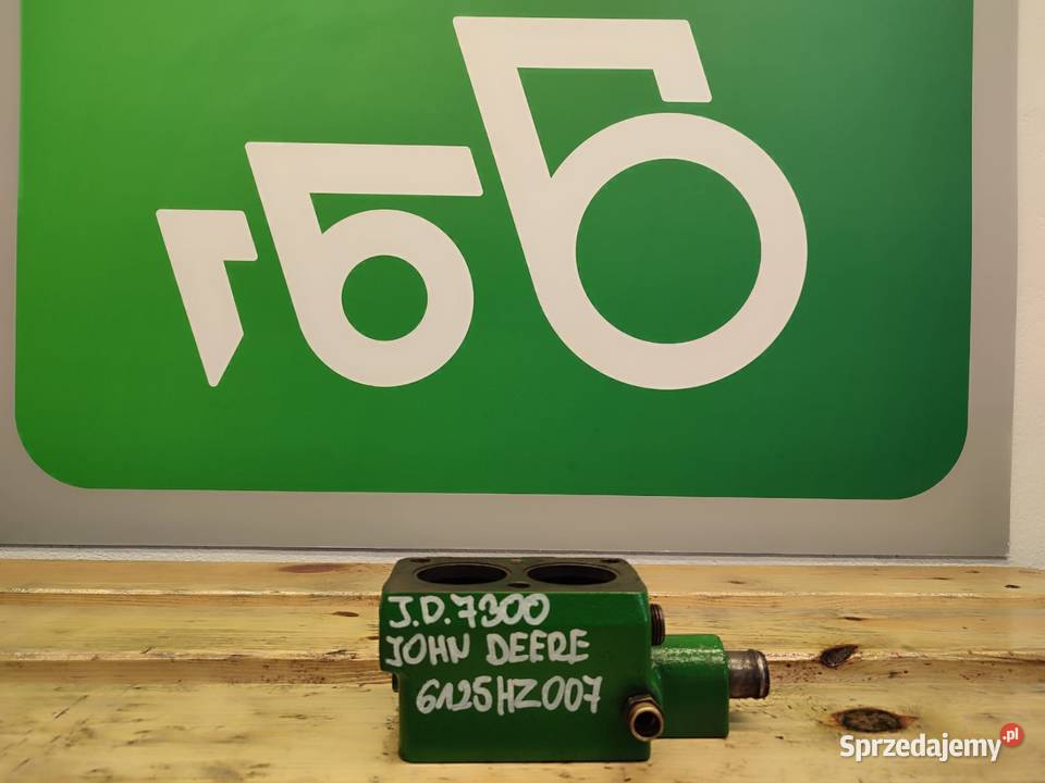 Obudowa termostatu R520362 silnika JOHN DEERE Pozostałe