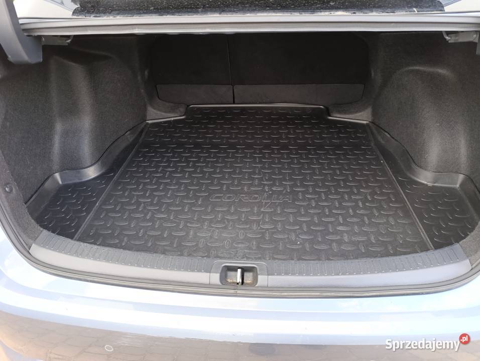 Toyota Corolla 18 Hybrid ComfortStyleTech kurtyny powietrzne sprzedam