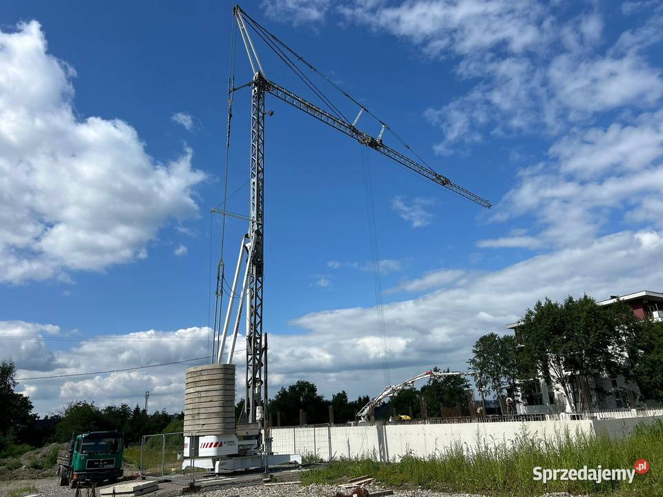 Wynajem żuraw samomontujący 40m TEREX CBR 40 Dźwigi, podnośniki Brzesko