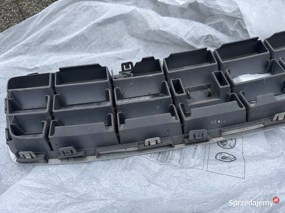 Grill Volvo v70 XC s80 08693623 Atrapy Bydgoszcz