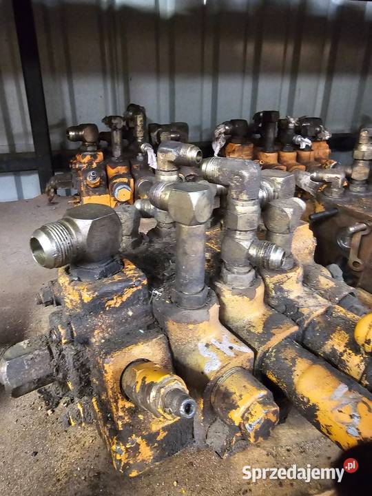 3sekcyjny rozdzielacz hydrauliczny Case 580K Układ hydrauliczny Gdynia
