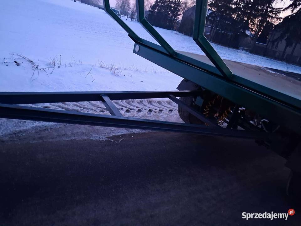 Przyczepa do slomy bel skrzynio palet Mgoszcz