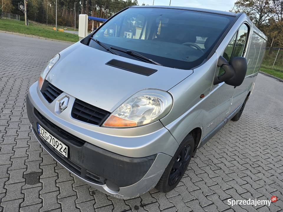 Renault trafic 25 dci lift opel vivaro Iłowa