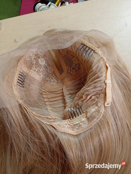 Peruka blond syntetyczna marki Sapphirewigs 24