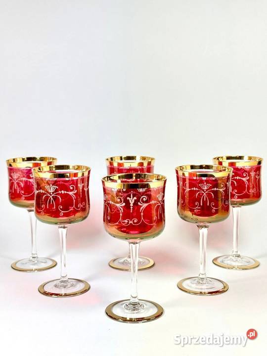 Zestaw sześciu czechosłowackich szklanych