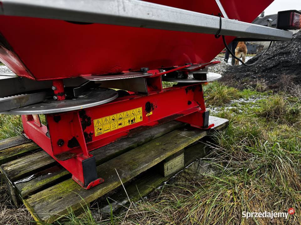 Rozsiewacz Akpil Rozsiewacze nawozów Ostrowy-Cukrownia