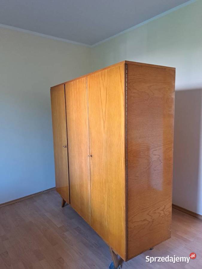 Szafa trzydrzwiowa w kolorze jasnego dębu świętokrzyskie Skarżysko-Kamienna