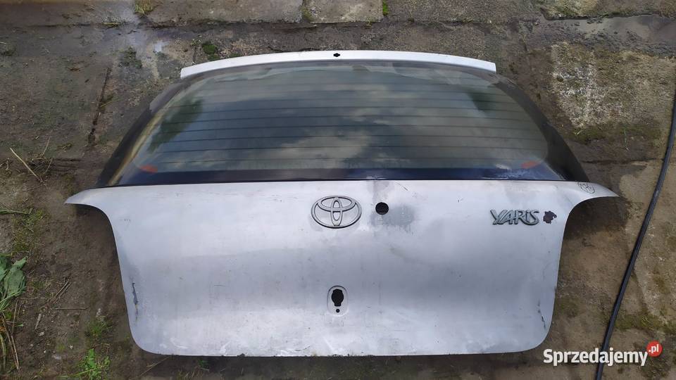 Toyota Yaris 1998 1999 2005 klapa tył z szybą Karoseria Byków