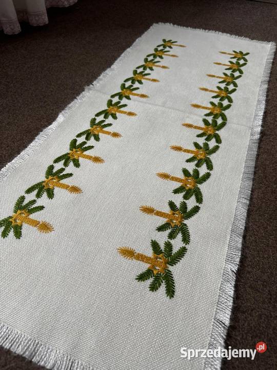 bieżnik ręcznie haftowany motywy Świąteczne śląskie Zabrze